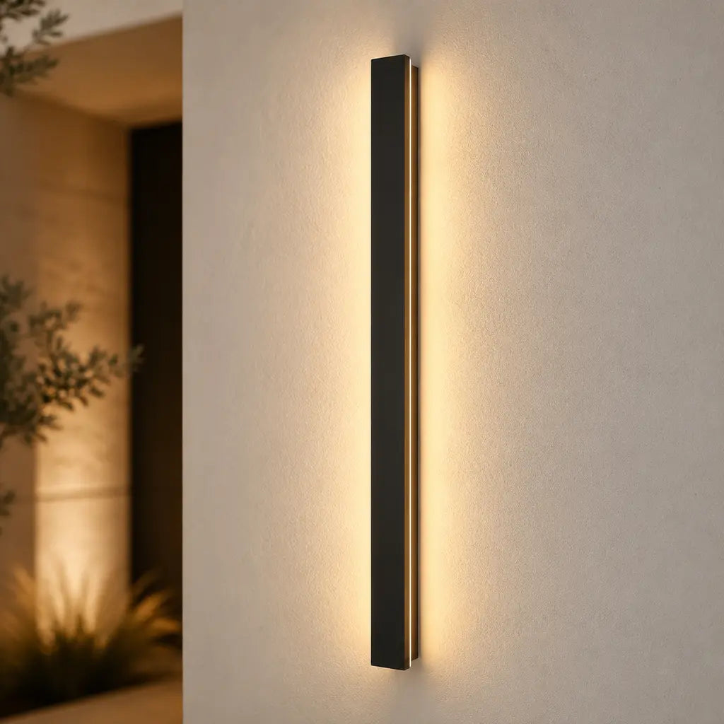Black Linear Aluminium LED Outdoor Wall Light – IP65
